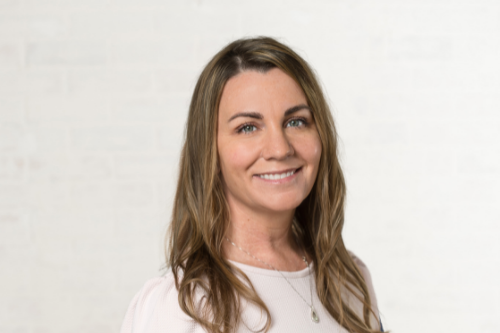 Jen Headshot2021